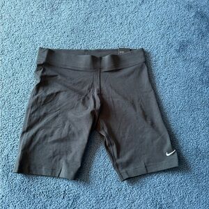 Nike Women's Black Bike Shorts. Smoke free home